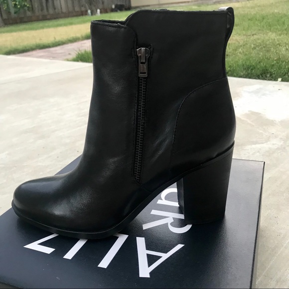 Naturalizer Women’s Kala Black Booties - Picture 5 of 8